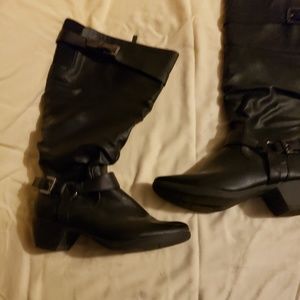 Avenue tall wide calf boots size 8 1/2 w